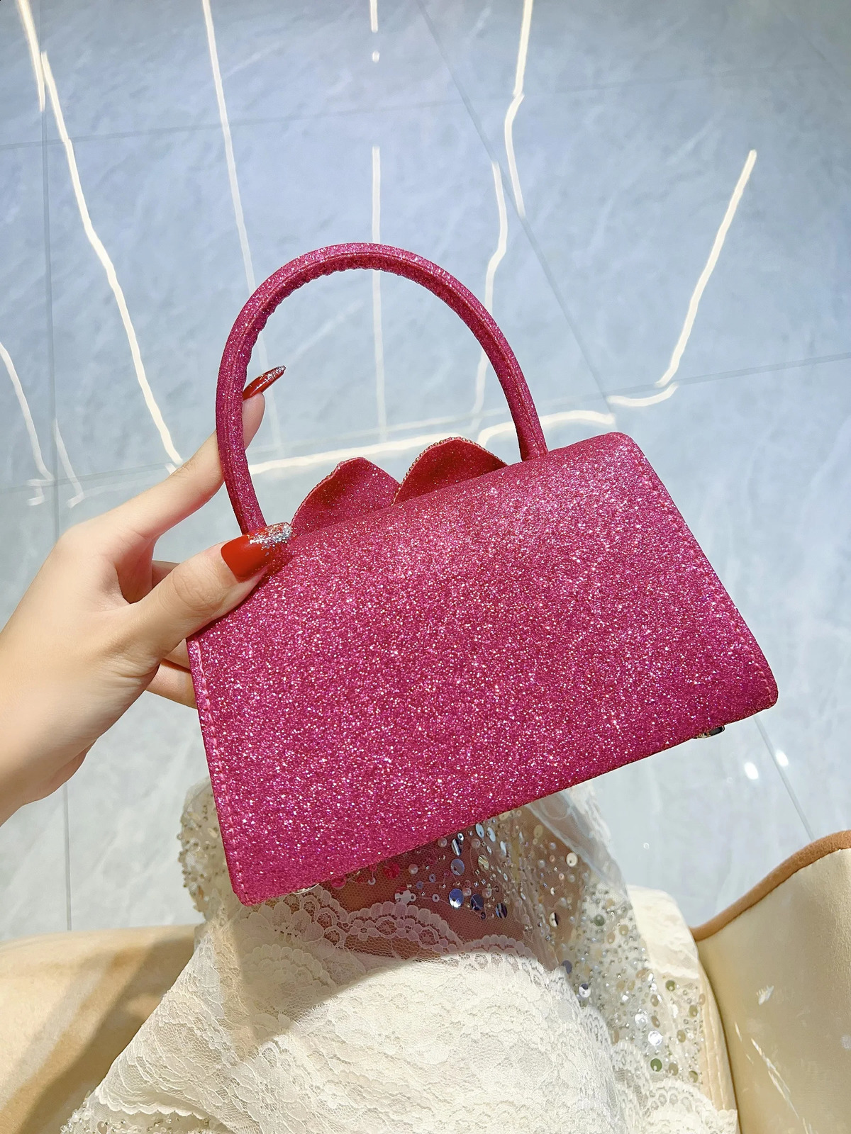 Comes with Exquisite evening bag party clutch banquet wallet floral handbag suitable for weekend events dances and formal parties 250401
