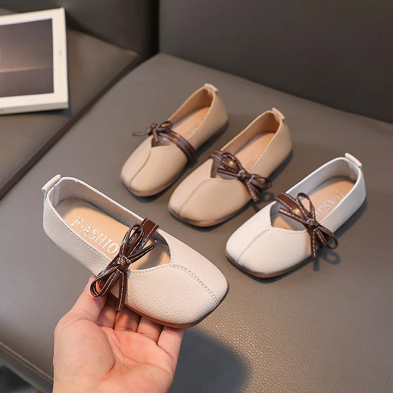 Girls leather shoes fashionable childrens bow soft comfortable flat shoes student baby casual shoes spring autumn H698 250411