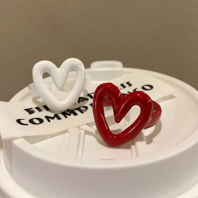 Red/White Resin Ring Womens Tren Temperature Hollow Heart Ring Womens Simple Foldable Knot Student JewelryXJ250412
