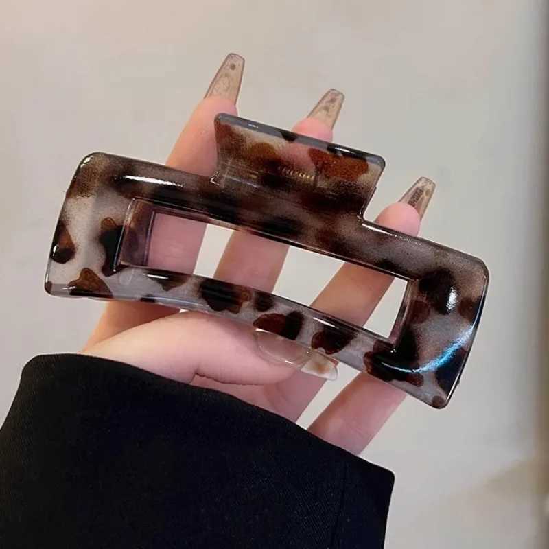 2024 Leopard Print Geometric Grab Clamp suitable for women elegant temperature shark clip hair clip headwear Y2504012