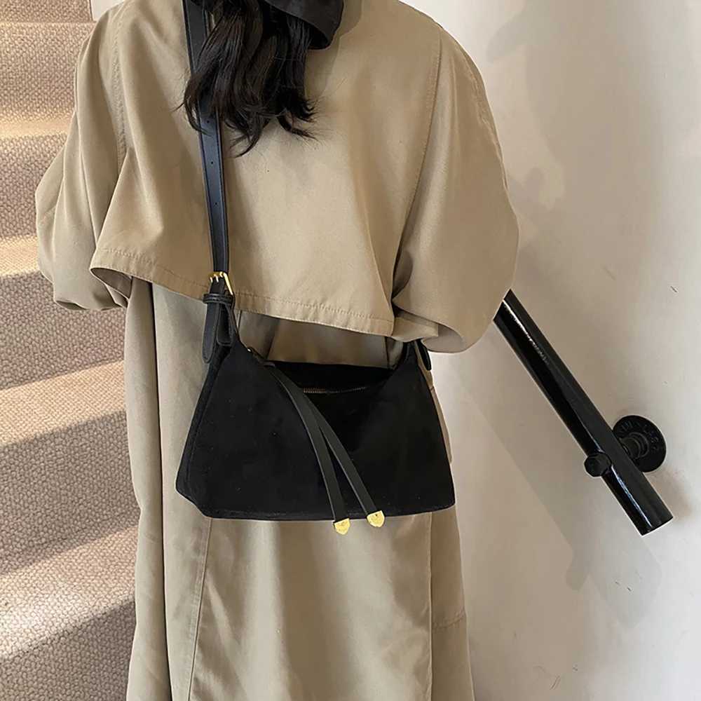Women Totes Bags Large Capacity Retro Frosted Faux Suede Outdoor Casual Single Shoulder Bags Commuter Day Pack Crossbody BagT2511112