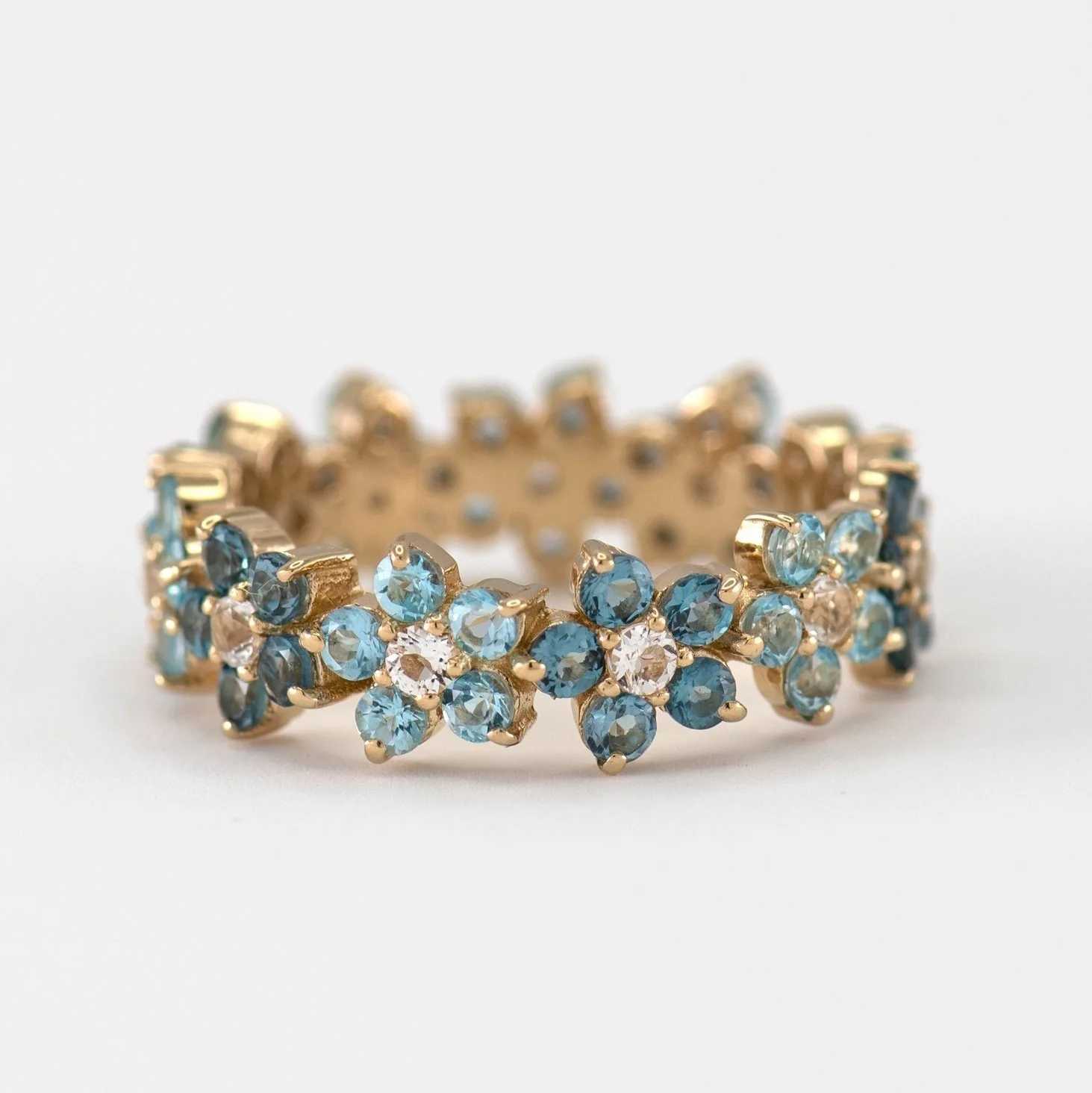 Milangirl Elegant and Exquisite Blue Zircon Plum Blossom Infinite Flower Ring Womens Wedding Ring JewelryXJ250412