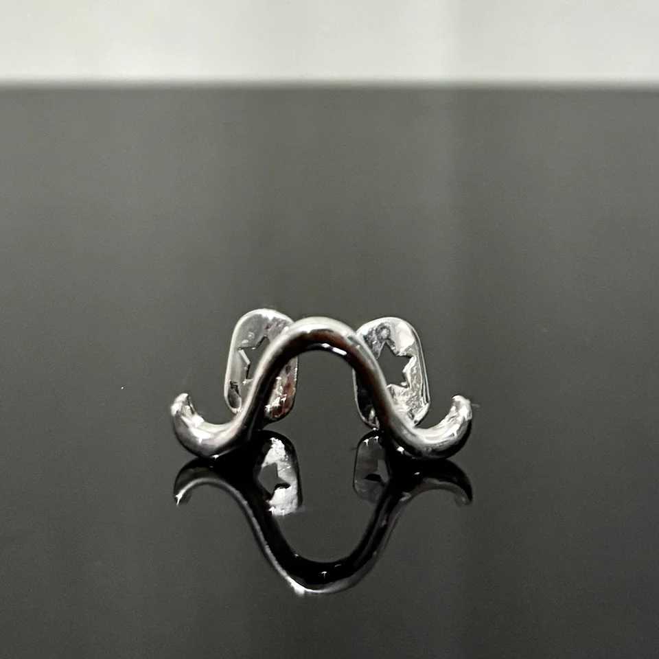 YOUNG X Romantic Silver Gloss Wave Teeth Grillz Hip Hop Curve Zircon Tooth Hat Womens Couple Jewelry Gift W250412