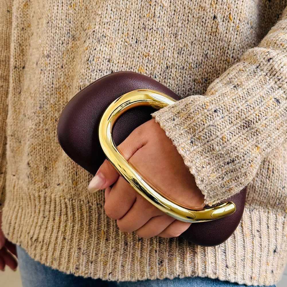 Women Vintage Crossbody Bag with Chain Versatile Sling Bag Elegant Evening Bag Shopping Travel Party Phone BagW251112