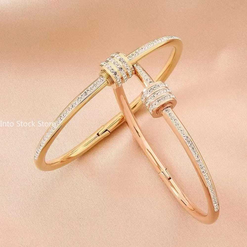 Titanium Steel Bracelet White Fritillary Shell Bracelet Luxury Design Stainless Steel Bangles for Women Jewellery WomenC250411