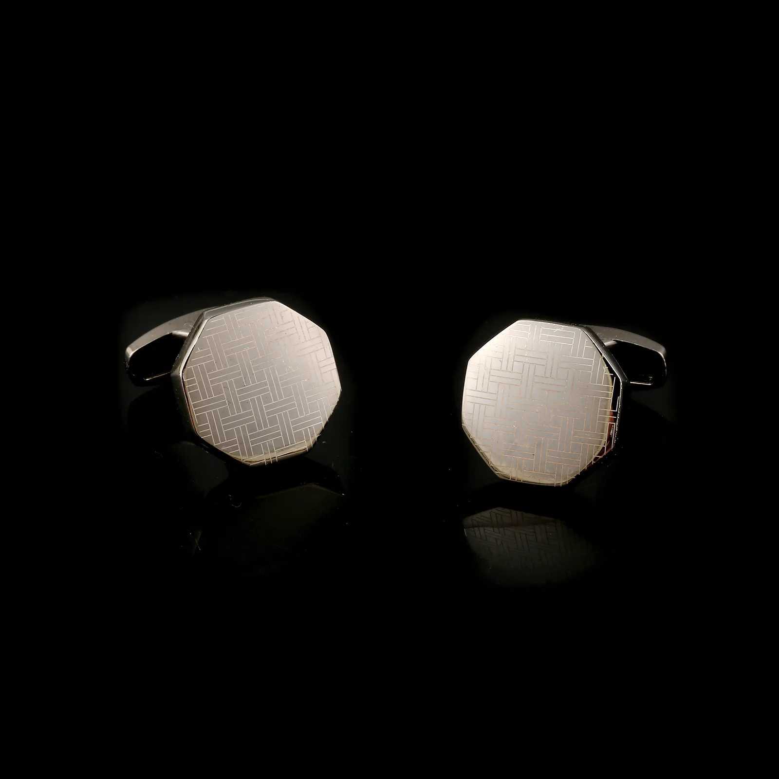 High quality geometric gun black laser cufflinks suitable for mens weddings groom cufflinks mens buttons gift jewelry accessoriesT250412