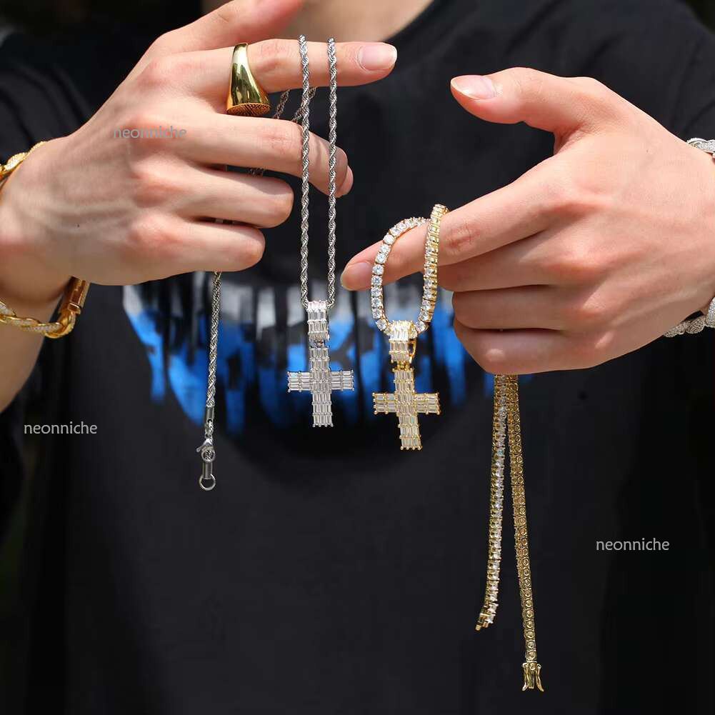 Top Quality Wholesale Iced Out Cross Necklace Custom Vvs1 Moissanite Pendant Hip Hop Cuban k Chain