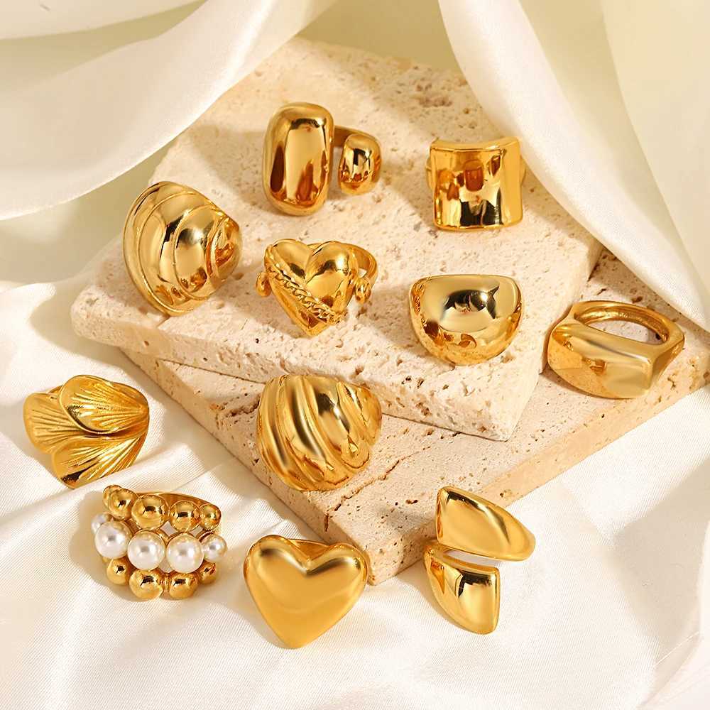 Large size 7/8/9 womens ring fashionable and personalized heart chain pattern wave gold stainless steel charm jewelryXJ250412