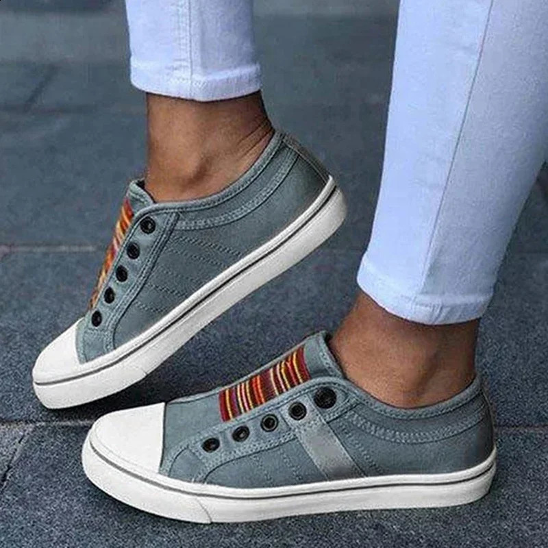 Low-cut Trainers Canvas Flat Shoes Women Casual Vulcanize Shoes Women Summer Autumn Sneakers Ladies 250411
