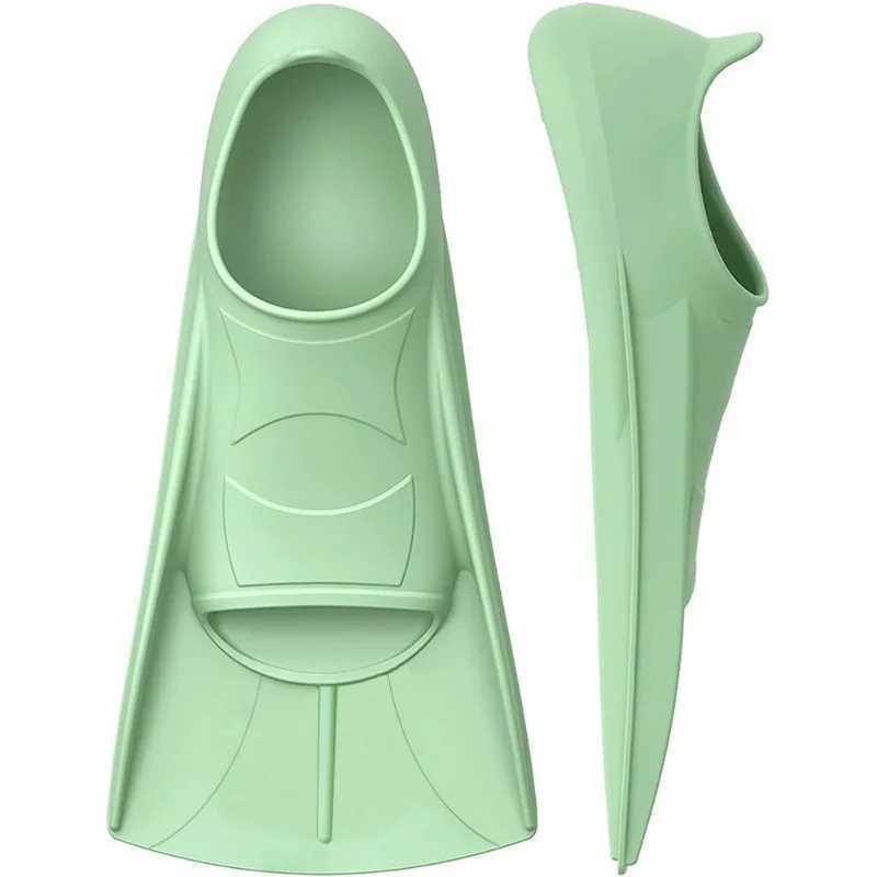 Childrens swimming fins adult unisex freestyle silicone short fins used for swimming diving training frog kicking and propulsionY250412