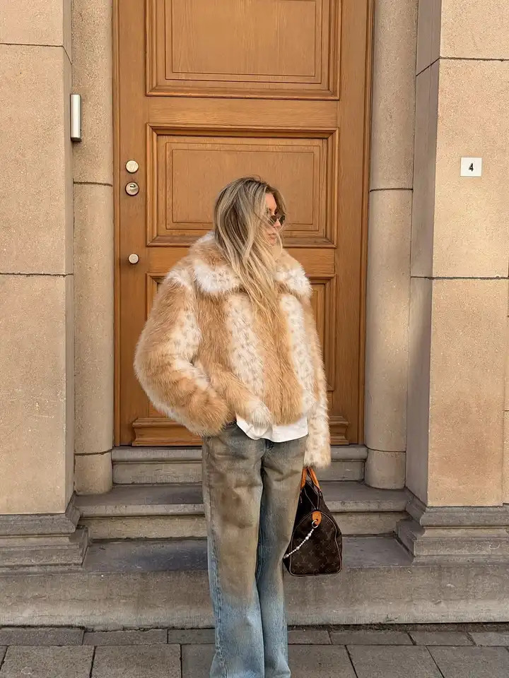 Women Deer Pattern Faux Fur Coat Fashion Lapel Zipper Long-sleeved Loose Short Outerwears Lady Winter Warm Commute Street Coats 251111 - view 6