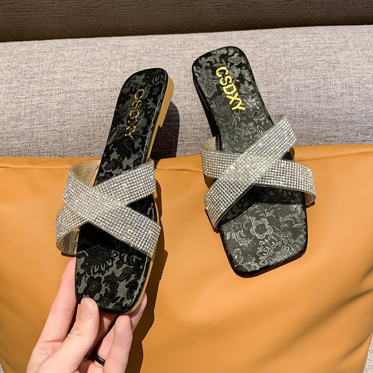 Women 2025 summer cross with diamond sandals lazy people wear new Chinese big size square head beach shoes