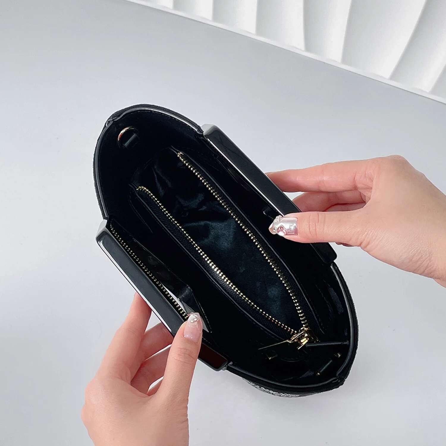Butterfly Shape Crystal Evening Acrylic Basket Bag Top Handle Purse Women Rhie Handbag Wedding Party Clutch For Ladies
