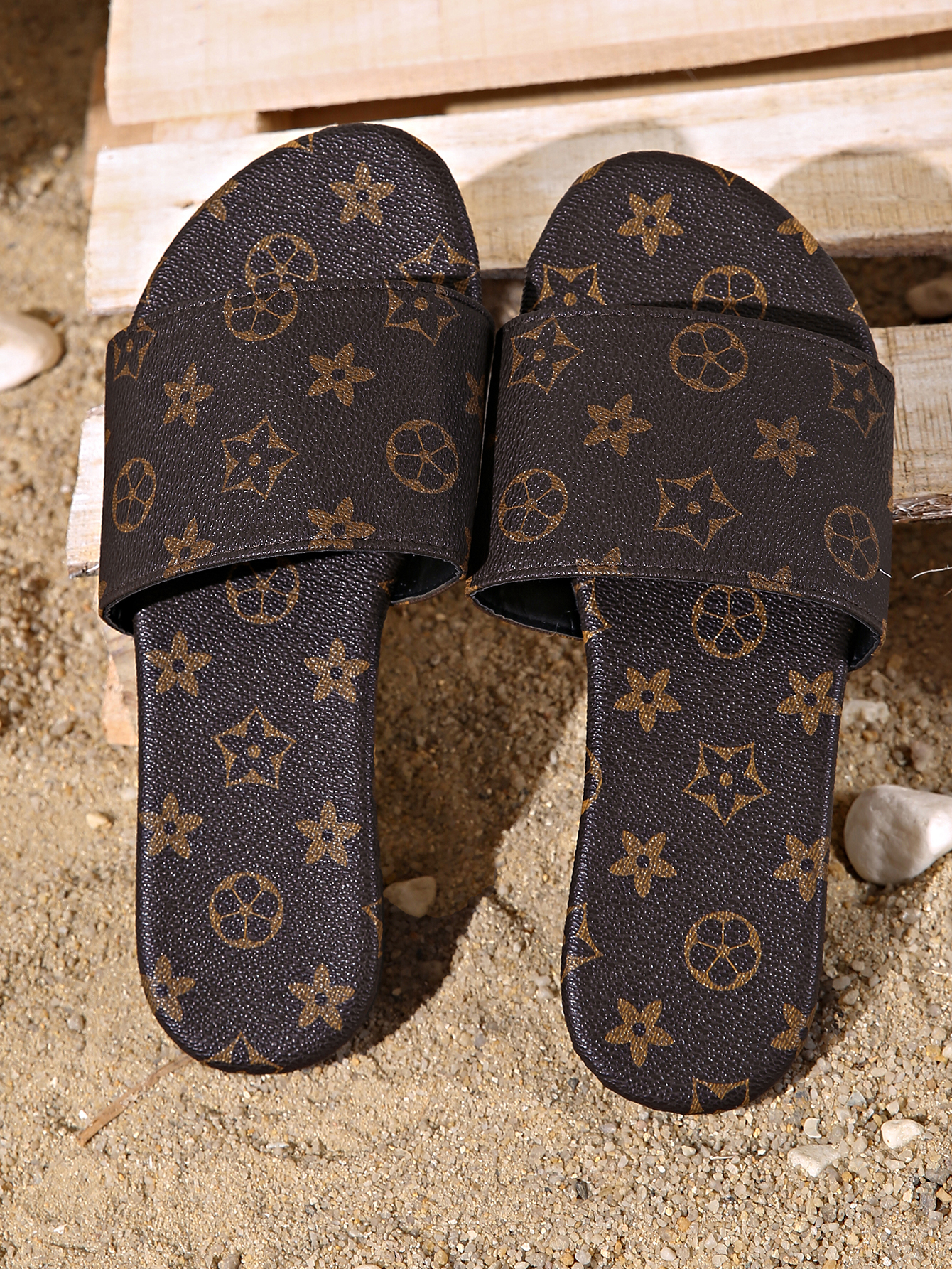 free shipping designer Sandals for woman outdoor breathable indoor slippers platform beach shoes