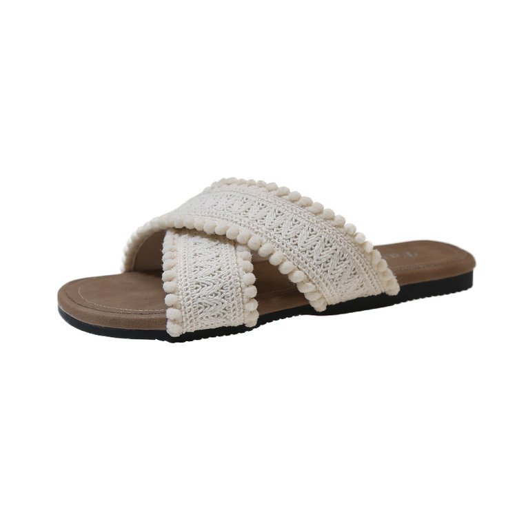 Ladies 2025 summer new fashion good-looking all ethnic wind sandals outdoor non-slip retro woven cross flat shoes beach shoes