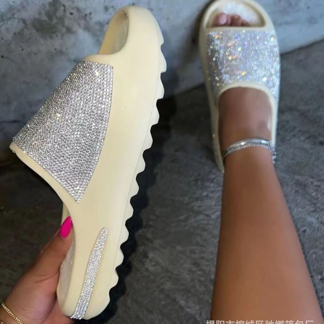 2025 Internet famous women's shoes with diamond surface, fine glitter, thick soled slippers, sandals, and slippers slides per