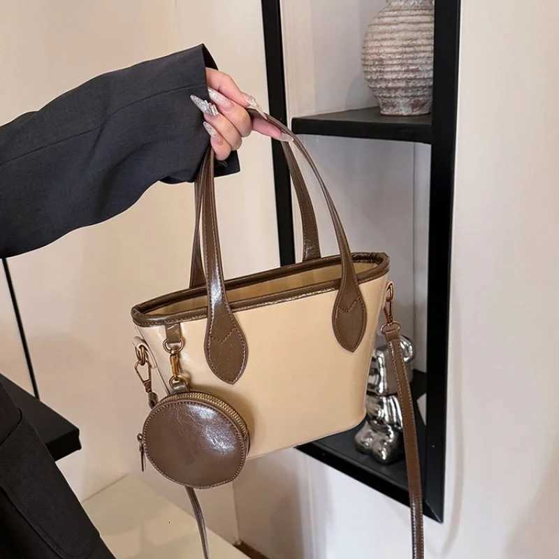 Womens Trendy Leather Crossbody Bag Featuring Trendy Design And Paris Designer Aesthetic Perfect For Daily UseW251111