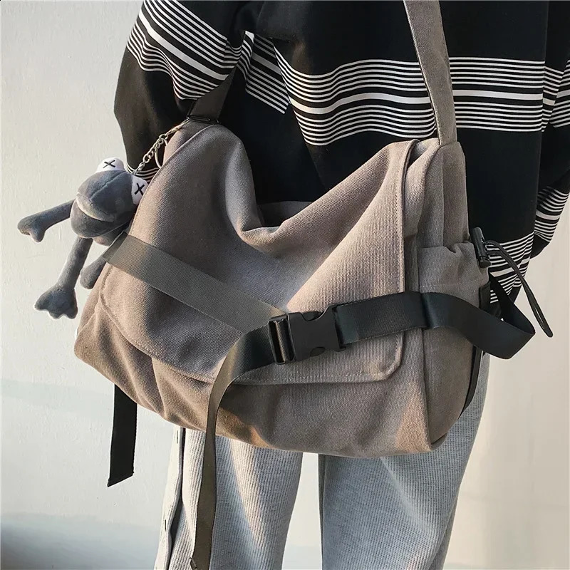 Canvas messenger bag ladies large capacity handbag shoulder bag teenage student school bag fashionable mens cross body bag 250411