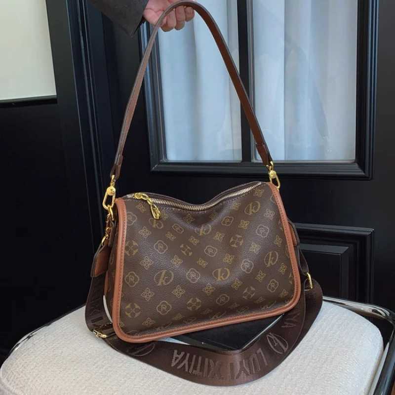 Sophisticated Ladies Crossbody Bag Genuine Leather Designer Style Hands Free ConvenienceW251111