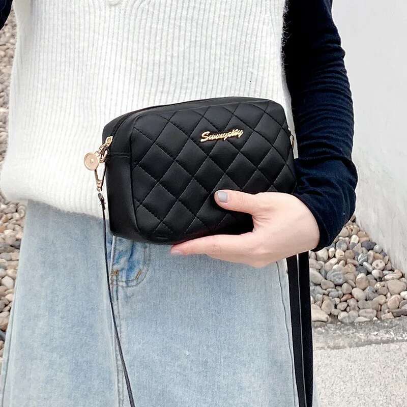 2025 Tassel Small Messenger For Women Trend gge Embroidery Camera Female Shoulder Bag Fashion Chain Ladies Crossbody Bags