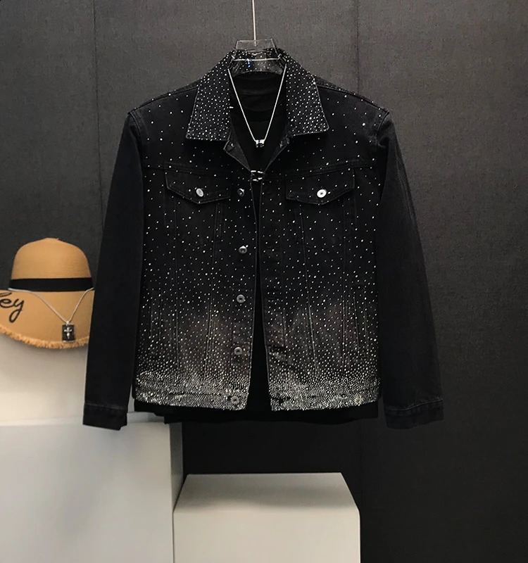 Mens collar loose shoulder padded jacket casual handsome long sleeved chic denim top diamond denim jacket 250409