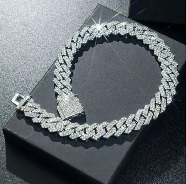 Sterling Silver Hip Hop Cuban Link Chain with 18mm Iced-Out Cubic Zirconia Pendant for Men