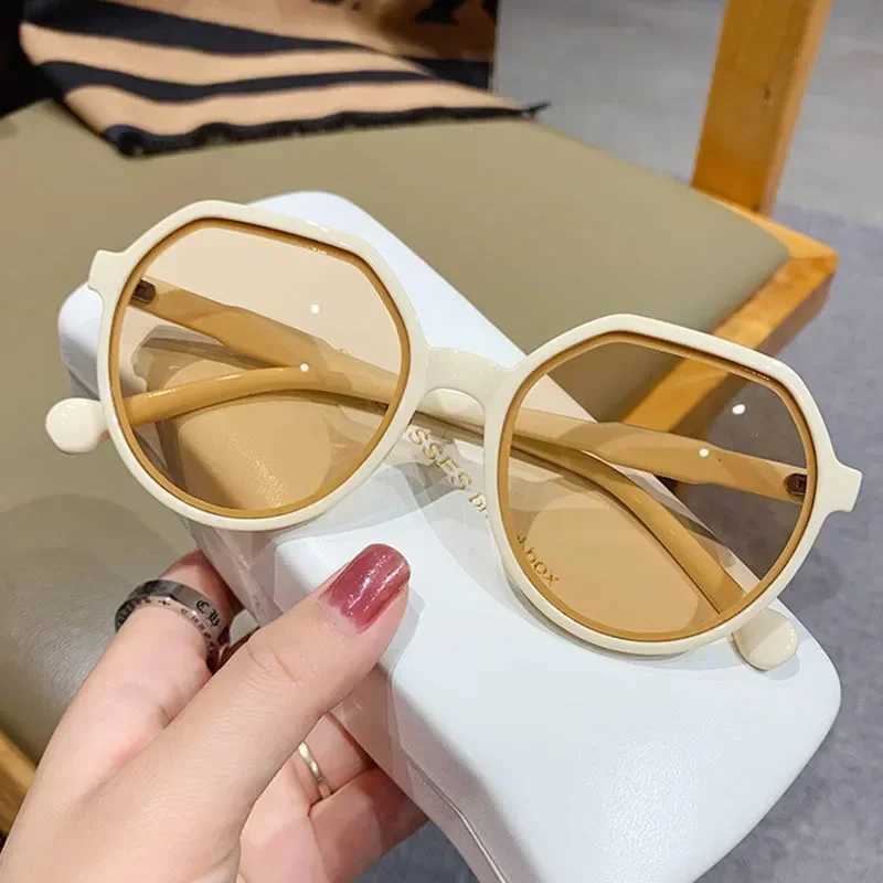 New Fashion Sunglasses Women Brand Designer Sun Glasses Female Popular Colorful Vintage Eyewear UV400 Oculos De Sol Z250411