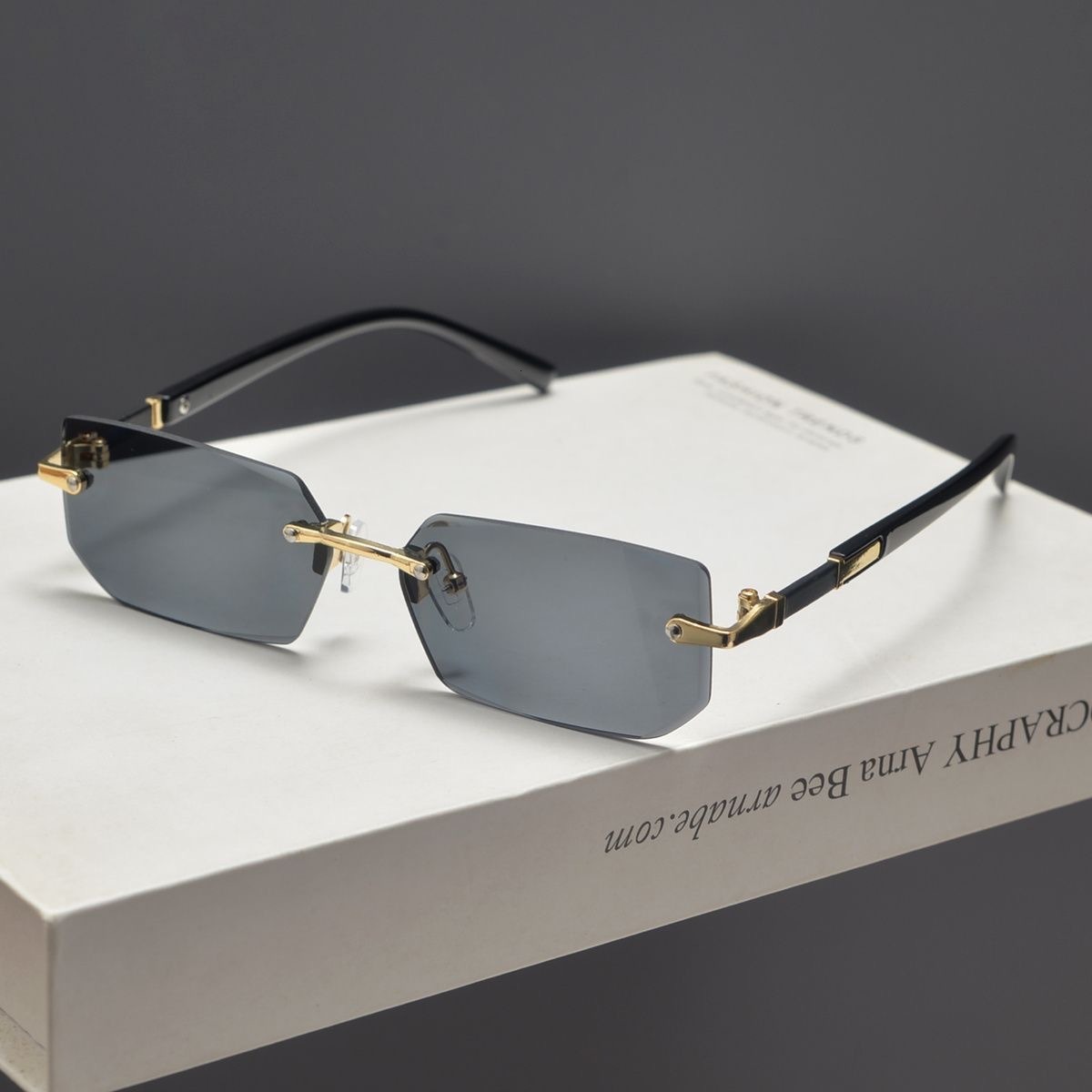 New business style men's glasses with high-end feel, cut edge frameless sunglasses, square sunglasses