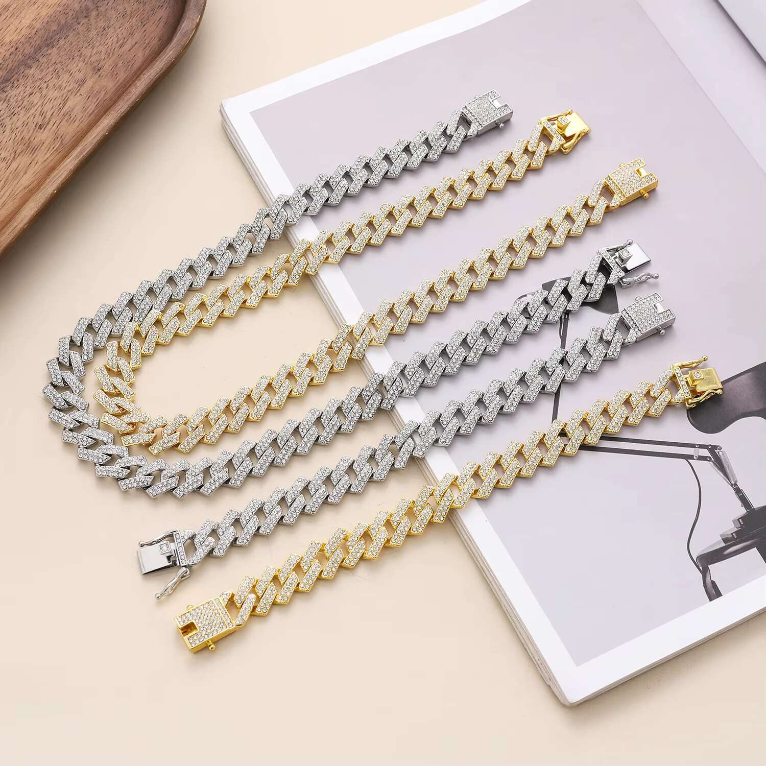 Wholesale 15mm Alloy Miami Cuban k With Iced Out Bg Dia Charm Choker