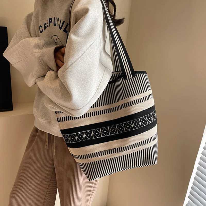 High quality canvas womens shopping bag ethnic style casual can be fixed large capacity geometric printing knitted handbagXJ250412