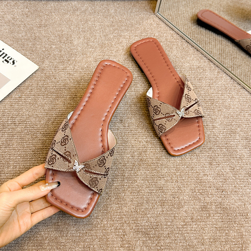 designer shoes new European and American plus size flat one-word slipper style solid color buckle thick-soled women's sandals shoes