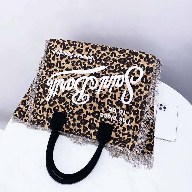 Large Capacity Leopard Canvas Tote Bag For Women Designer Handbag And Purses 2024 New In Letters Tassel Underarm Shoulder