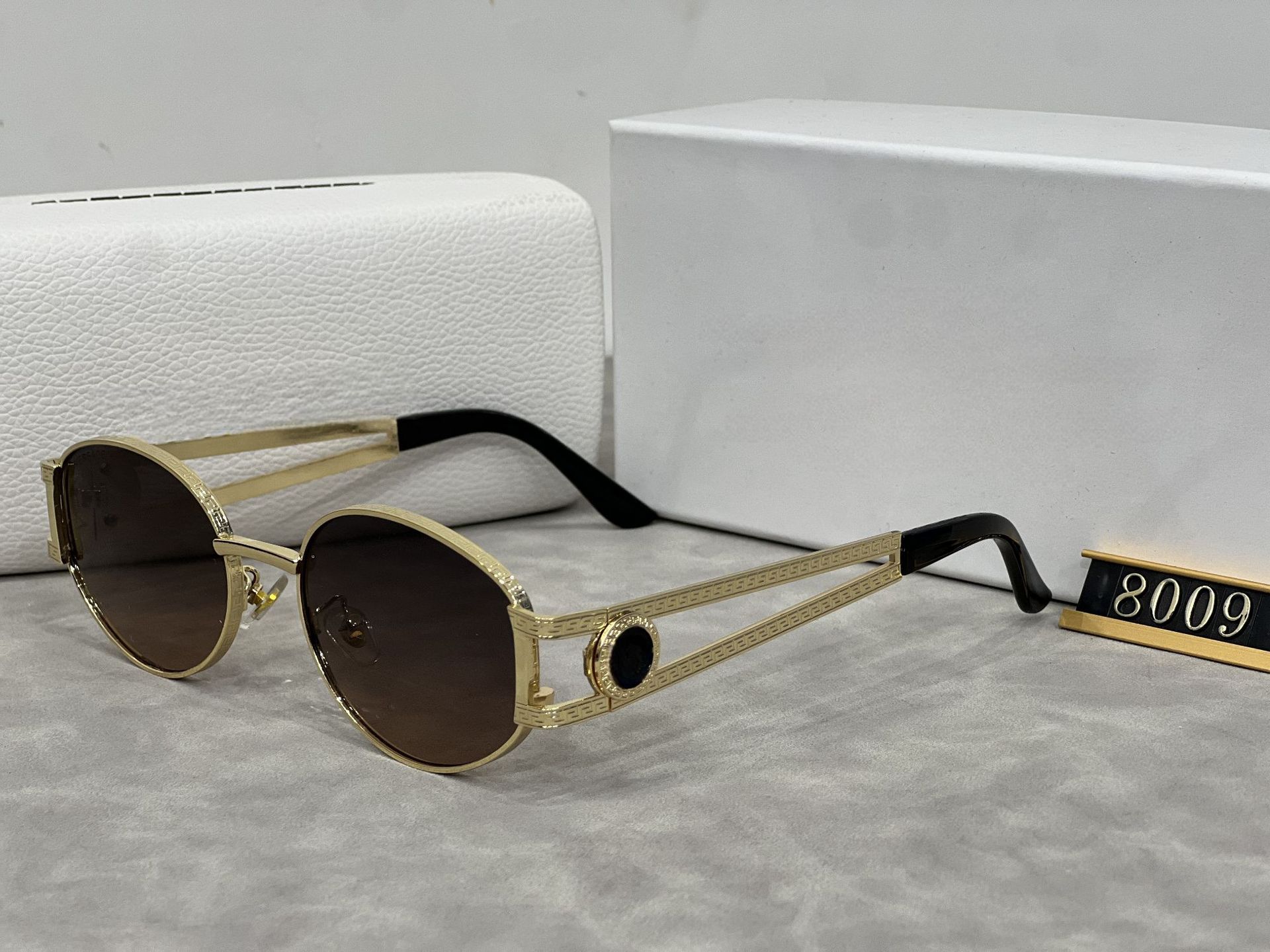 Hot Sunglasses Classic Eyeglasses Outdoor Beach Sun For Man Woman Monogram polarized UV400 protection Glasses With Box Mix 7 Z260306