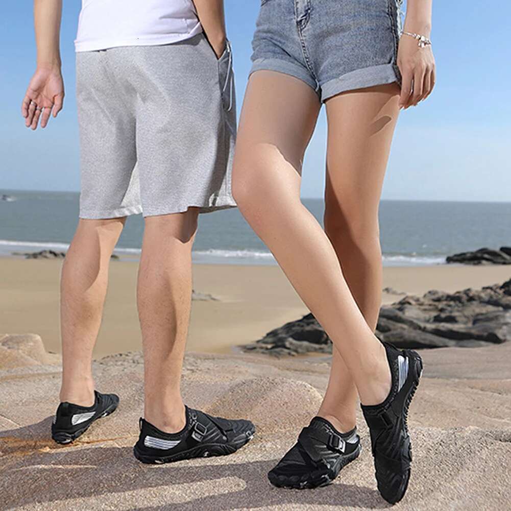 2025 Summer New unisex Swimming Yoga Barefoot Outdoor Beach Upstream Water Shoes Anti slip Diving Designer Fashion Sports Shoes