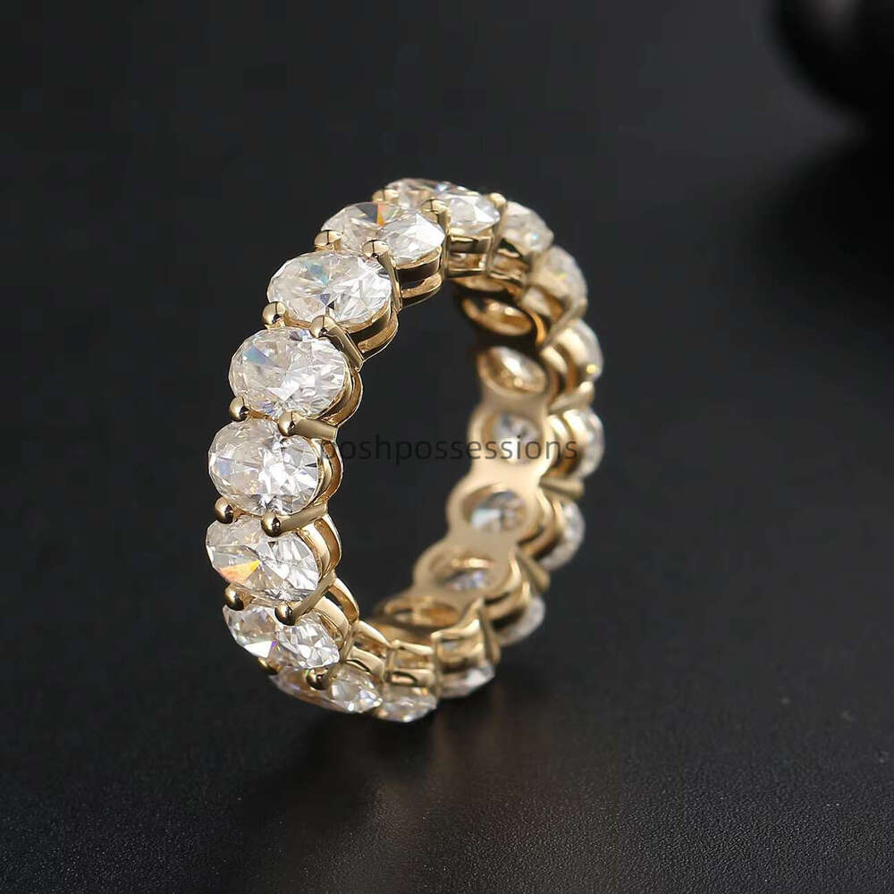 Luxurious All Silica Diamond With Ring