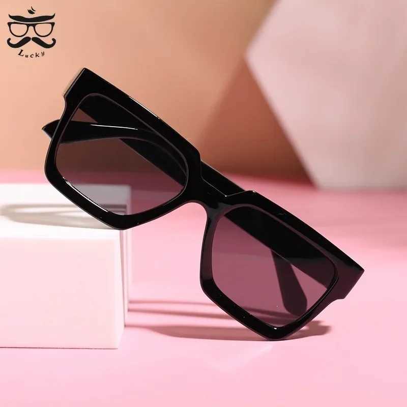 New Boy Girl Fashion Square Sunglasses Children Vintage Sunglasses UV Protection Classic Kids Eyewear Sunglasses Z250411