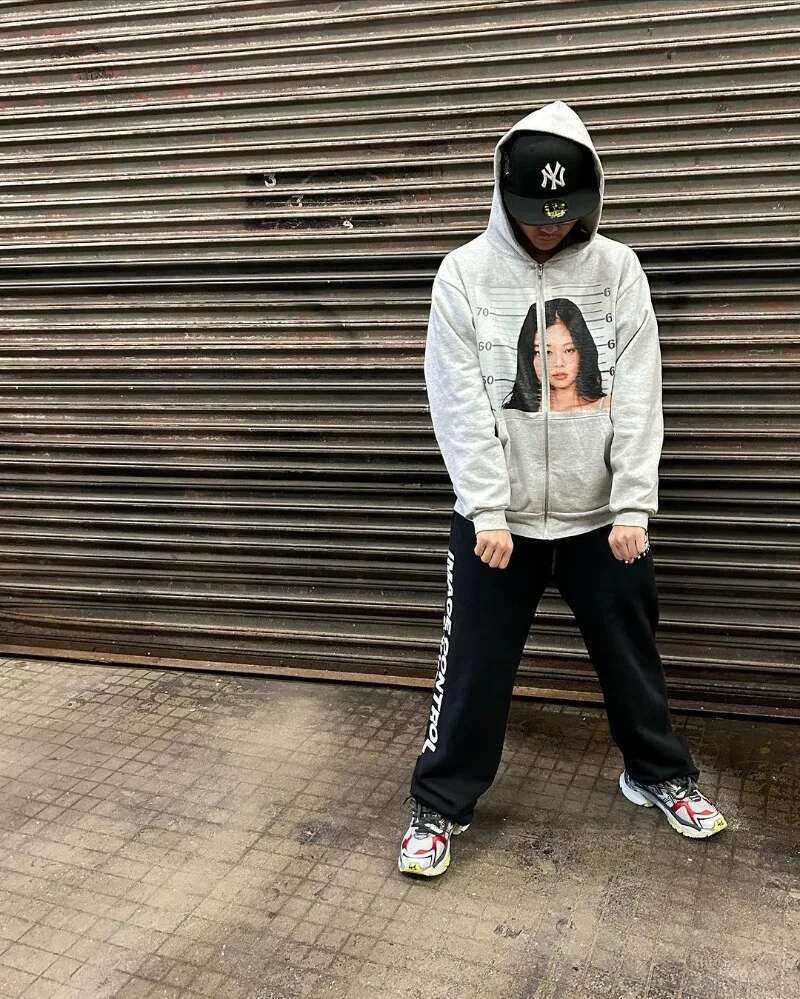 Y2k Summer Retro Nostalgic Casual Zipper Hoodie Men Haruku High Street Fashion Brand Portrait Print Oversized Sweatshirt Women