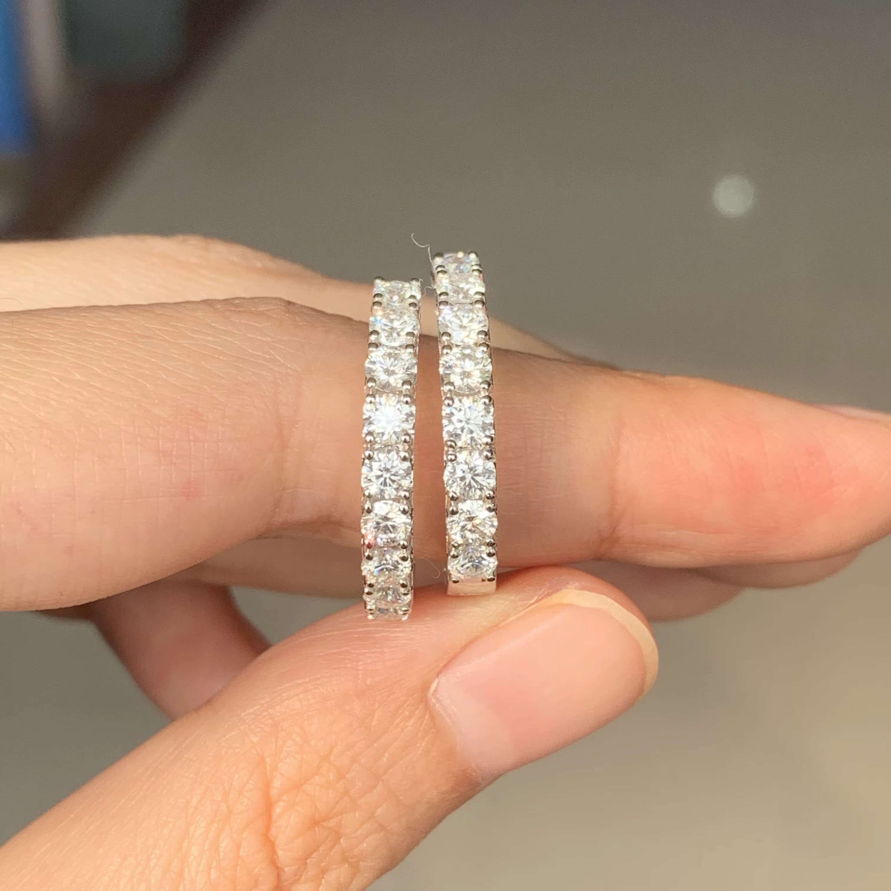 Fancy Jewelry Custom 10K 14K 18K White/Yellow/Rose Gold Material D FL Round 2.9MM Moissanite Diamond Hoop Earrings