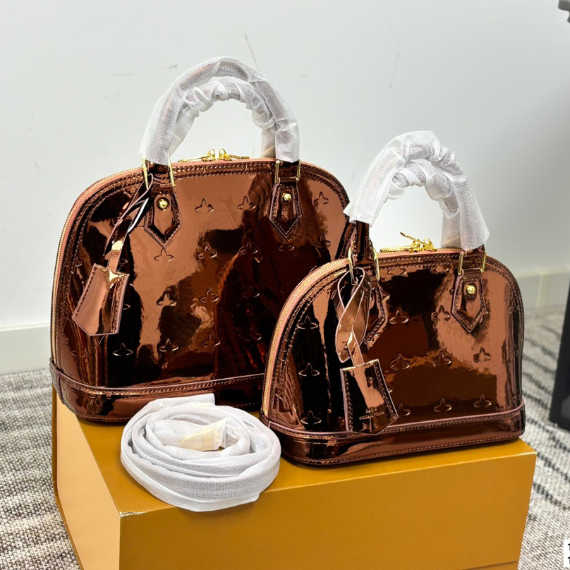 25FW Shiny Patent Leather women Crossbody Bags Messenger Purse Luxurys Designers Bags Handbag Wallets Bag Card Holder pouch Laptop Bag 20/30cm