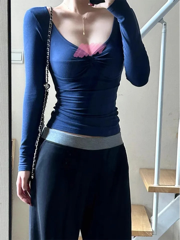 Womens fashionable deep Vneck top long sleeved Tshirt autumn womens sexy low cut solid slim fit 250411e