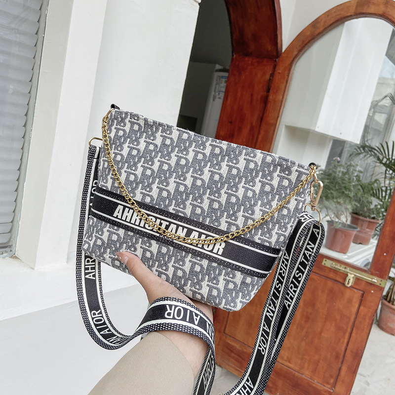 trendy jacquard fabric letter single shoulder bag ins large-capacity storage makeup bag for women western style and versatile cross body bag