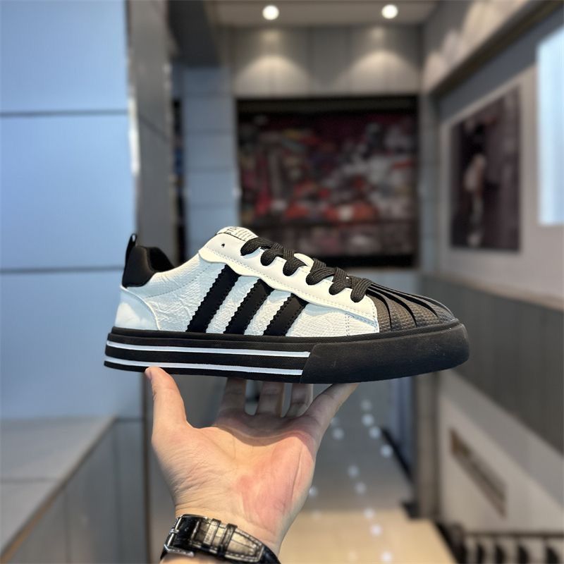 designer shoes 2025 Men's shoes autumn and winter trendy sports shoes fashionable and versatile soft sole height increasing casual skateboard sho