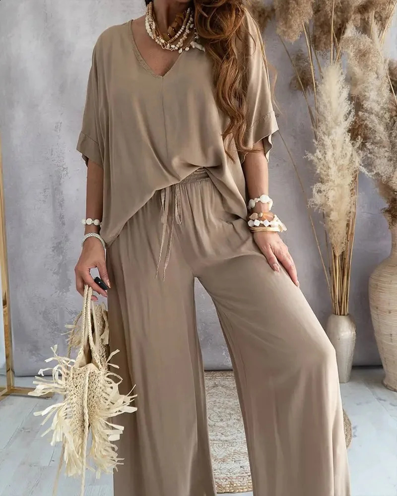 Summer Womens Fashion Casual V-neck Bat Sleeve Beach Style Short Sleeve Set with Strap Hip Hop Street Two Piece Set 250411