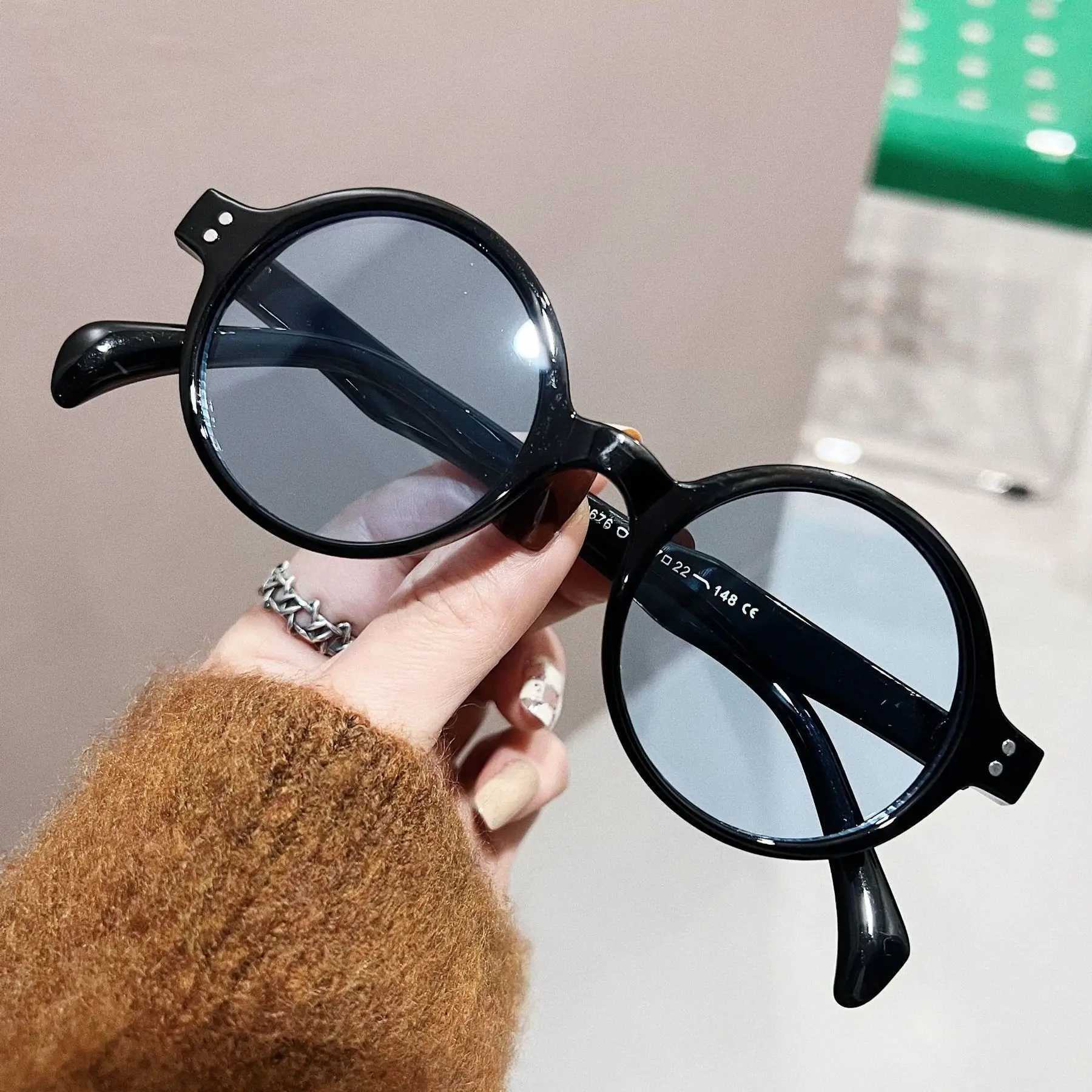 Vintage Round Sunglasses Women Brand Designer Rivet Sun Glasses Female Fashion Travel Ocean Color Shades Oculos De Sol Z250411