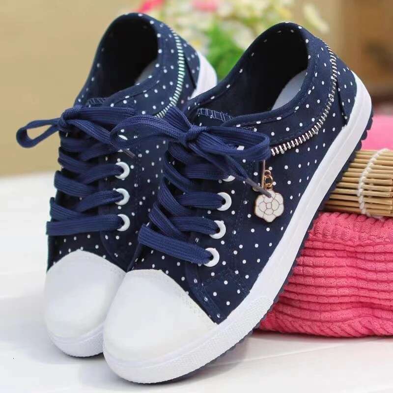 2025 Summer New Women's Casual Hollow Lace Canvas Hollow Breathable Designer Fashion Flat Shoes Sports Shoes