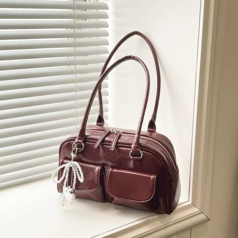 Fashionable Ladies Crossbody-Bag Crafted From Velvety Leather Featuring High-End Quality And Paris Commuter Vintage Look W251111