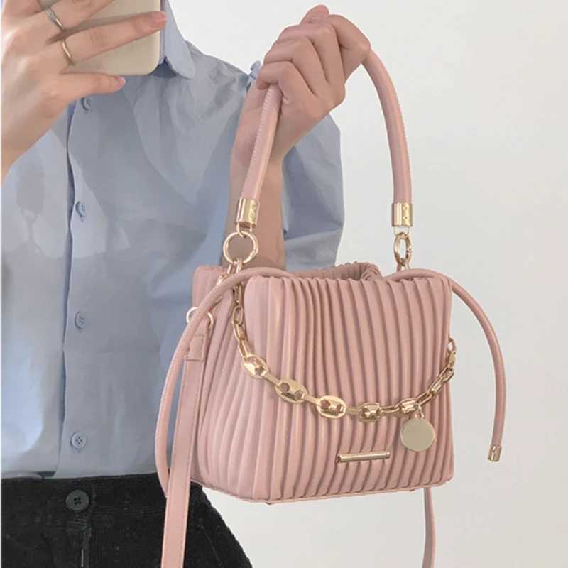 Sweet Fi wallet and handbag 2023 new pleated bucket elegant Korean Versi Fi casual cross body bagXJ250412