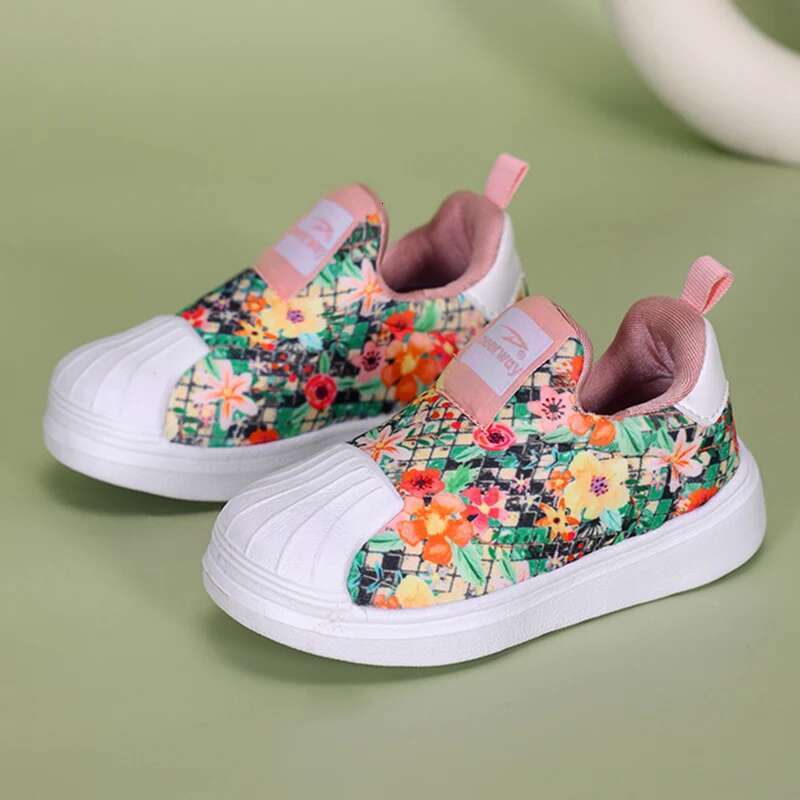 2025 New Children's Sports Shoes Casual Men's and Girls' Board Shoes Breathable Soft Bottom Designer Fashion Sports Shoes