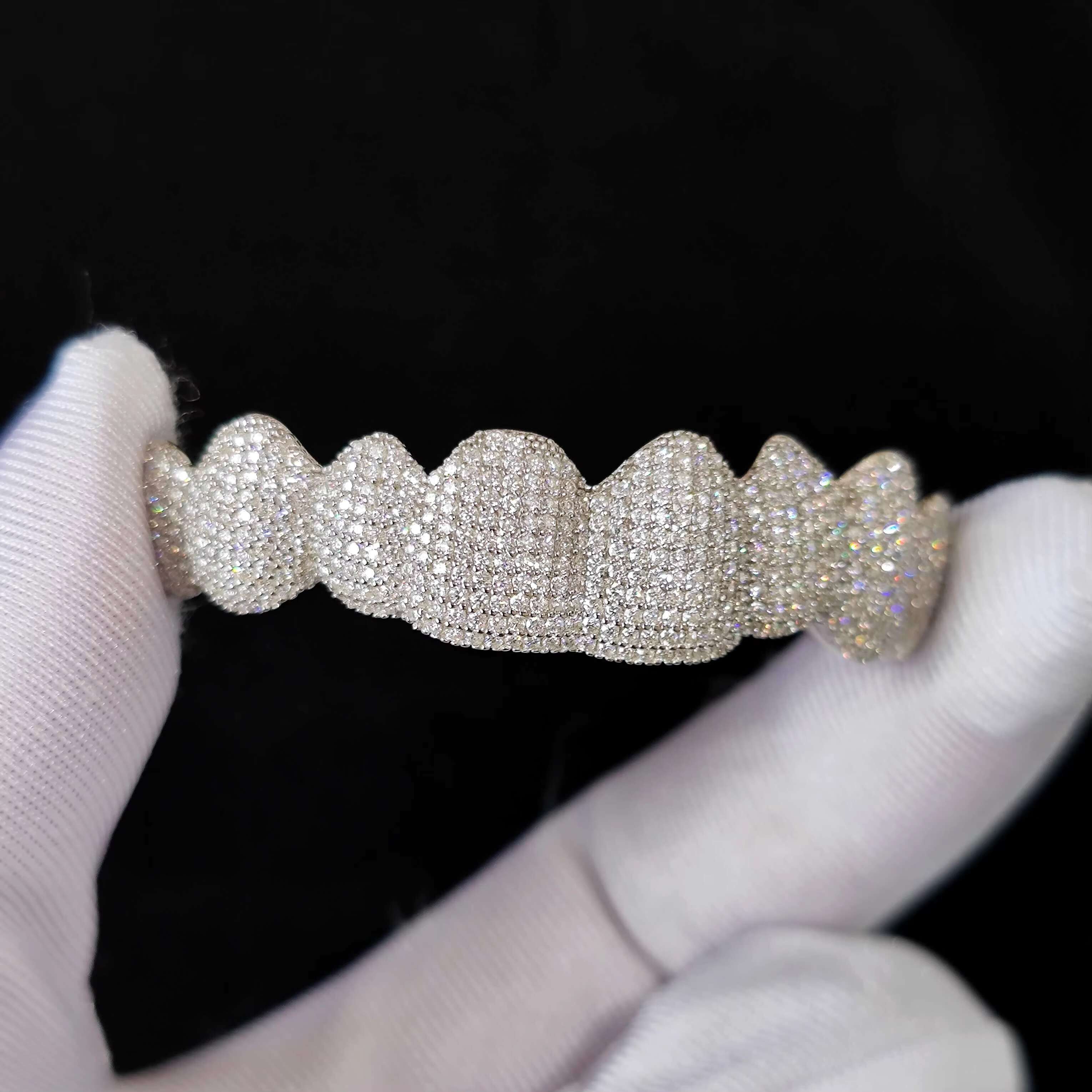 Hot Selling Custom Made Personalized Tooth Sterling VVS Moissanite Diamond Mens Iced Out Grillz Teeth Decoration