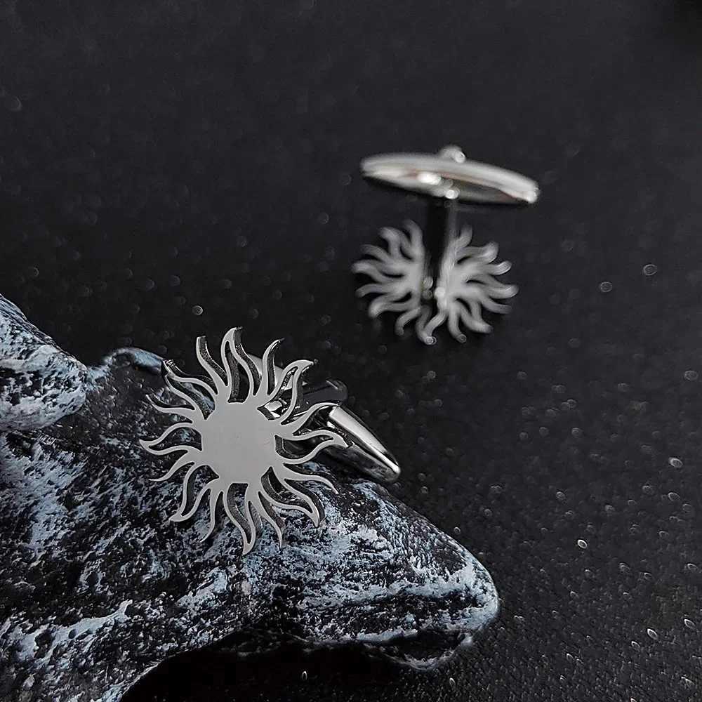 Retro Sun Totem Mens Cufflinks Gold Stainless Steel Mens Cufflinks Shirts Cufflinks Fashion Jewelry Wedding GiftsT250412